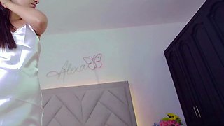 Hot amateur busty brunette masturbate in webcam