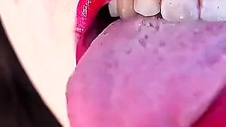 Cheating with Secretary's Red Lips