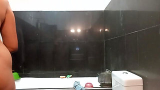 Sri Lankan Woman Seduces Her Partner via Video Call Until Orgasm Just Love with Big Boobs and Wet Pussy