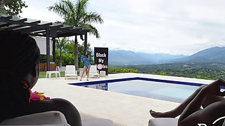 Maria Mendez Takes Rough Anal in an Outdoor Gangbang
