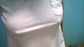 Filipina babe reveals big boobs and pussy on Skype
