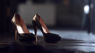 Riley Steele rides and moans on the bed with passion.