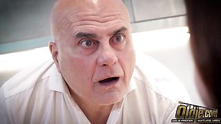 Oldje - mature fucks younger (18+) dirt