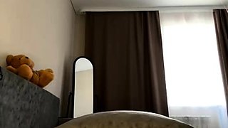 Amateur preggo hoe toys her pussy close up in fetish solo