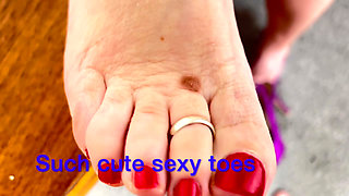 Vgq22 Aunty Sandra Allowing a Friend to Have Fun