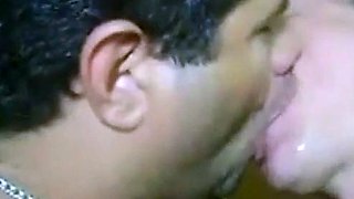 Passionate Daddies Kissing Amateur Hunks