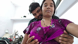 Desi bhabhi aaur padosi ladka dono sex kar rahe he - hot bhabhi romantic fuking.