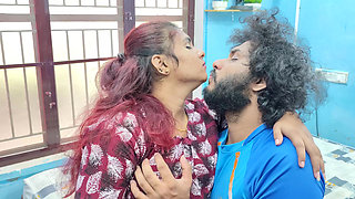 Hot kiss with ass press