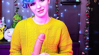 Amateur teen girlfriend toys and sucks cock at home