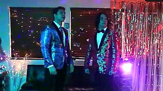 American damsels give a blowjob to their beau in high heels