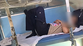 Showing a girl her thick cock in the train and then having sex in the OYO room, random girl fucked in the OYO room Hindi audio, train, xxx, porn, mms, sex
