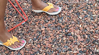 Ebony MILF Shiney Thighs Legs N Pretty Pink Toes