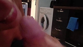 NEW BLOWJOB FROM A YOUNG SLUT WHO GETS CUM IN HER MOUTH