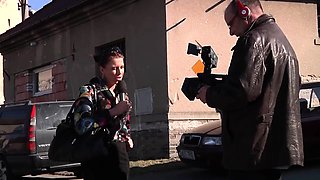 Sie Nimmt Den Harten Schwanz