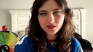 Brunette Solo Webcam Masturbation