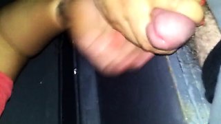 Svenska Hustruns Glory Hole Handjob
