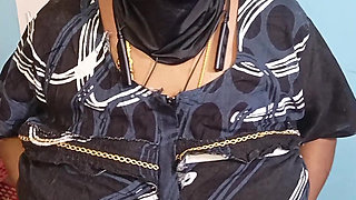 Milky Big Boobs Indian Desi Aunty