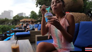 Thai Euro couple public fun and home sex