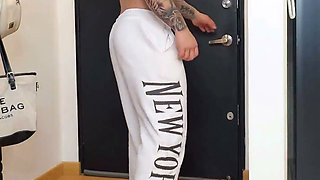 I Fucked the Delivery Girl! She Wanted a Tip, so I Gave Her My Cock in Her Wet Pussy!