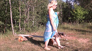 Golden Rain 61-pee in Nature