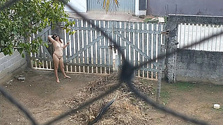Amateur Brazilian Couple: Naughty Wife Flashing Naked in Front Yard