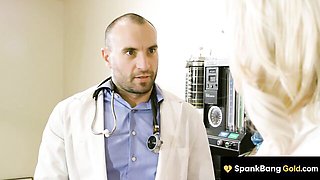 Noble Kenzie and Stirling's nipple sucking sex