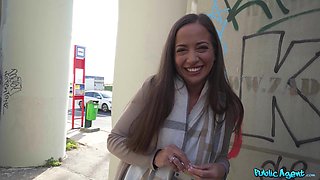 Lara Lee’s British Passion for Public Cock Heat