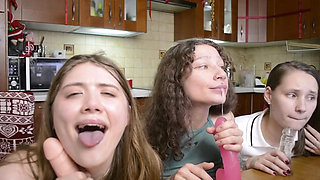 kinky sluts girlfriends suck threesome deep hot hot