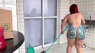 Brazilian Prostitute Electra Shows Off Her Perfect Booty in POV