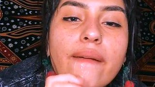 Webcam horny girl toys pussy