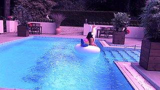 Amateur blondes pov blowjob and hardcore fun with lucky dude