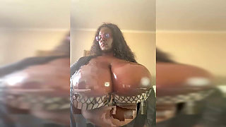 Black BBW Bouncing Oily Tits