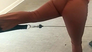 Mass Message: I'm Always Willing to Record Content, as Long as You Let Me Get to Know You Well