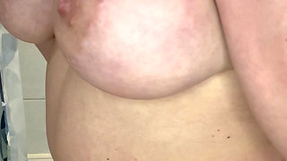 I love showing off my tits to everyone