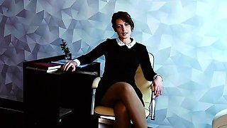 JuliaCrown - From Man to Doll Clinical Transformation