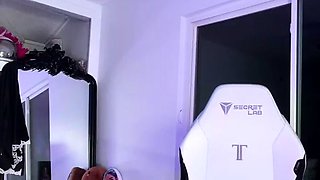 Izzy Green Oiled Up Squirting Masturbation With Butt Plug