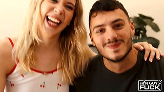 Wow! Hot Canadian College Cock Tries American Pussy