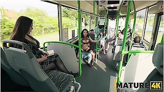 Im So Wet And Want To Suck Your Cock In The Bus - Vitoria Von Teese