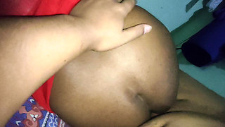 Mera bhabhi mujhe daily chotne deta hai