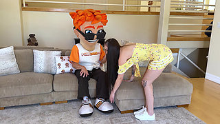 Scarlett Rosewood Thinks Im Blind & Gives Me Naked Blowjob & Riding