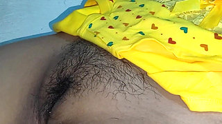 I'm a Virgin! Oh Yes, That's so Good! Slowly Penetrate My Pussy