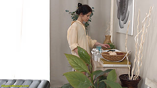 Girl Ass Stretched in a Nuru Massage