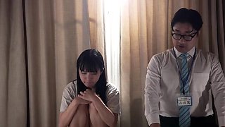 Amateur Asian does doggystyle with boyfriend