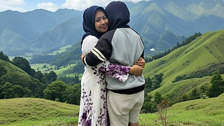Istri muslim berhijab selingkuh saat suaminya liburan ke Bali sama pacarnya sampai telan sperma .real life istri selingkuh