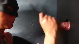 Amateur Glory Hole Blowjob: MILF Petra Takes Arrow's Big Cock Cumshot in Mouth