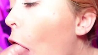 Lea Suce Dans Ce POV Jusqu'a Ce Que Son Ami Jouisse Dans Sa Bouche(2K) - Blowjob