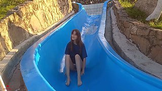 La Tonta De Mi Hermanastra Se Queda Atascada En La Resbaladilla De La Piscina Y Aprovecho Para Follarmela De Manera Salvaje. (parte1) - Lia Palvin
