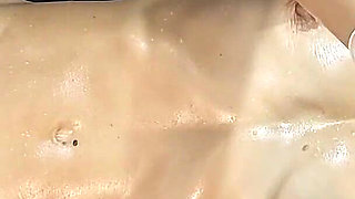 Oiled Full Body Vs Fuck Machine to Squirting