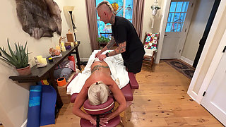Bradley Cxxx Gives the MILF Tatiana Steele a Full Erotic Sensual Massage