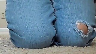 Blue Jean Wearin' MILF Jess Ryan